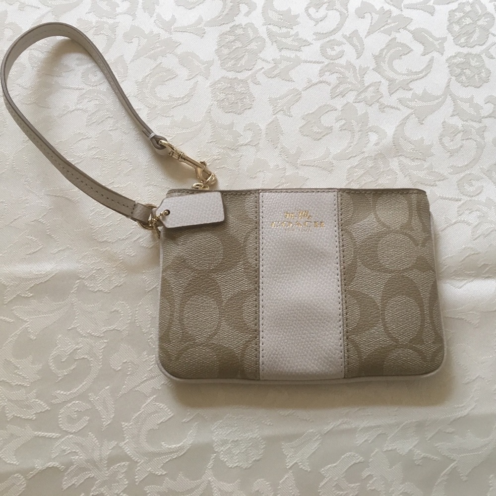 💖Coach Wristlet💖